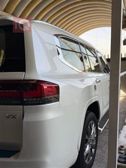 تۆیۆتا لاند کروزەر